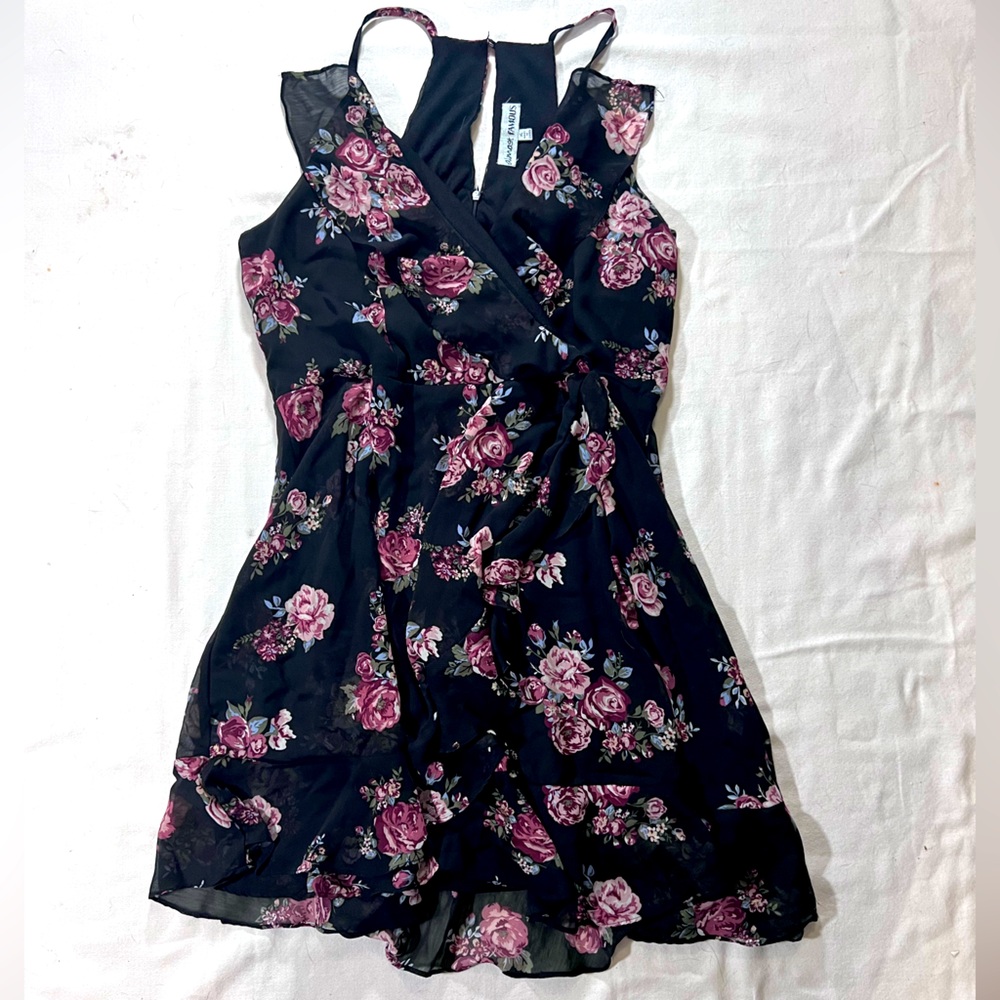 ALMOST FAMOUS Ruffled “Wrap” Dress | XL
